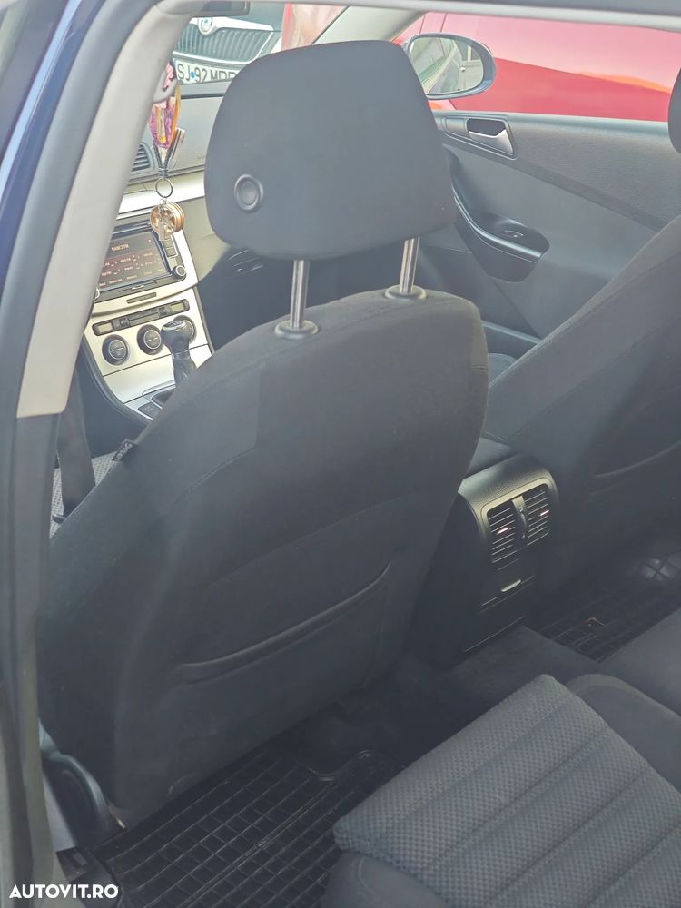 Volkswagen Passat - 19