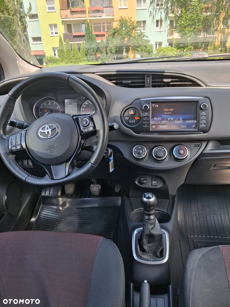 Toyota Yaris 1.5 Premium - 13