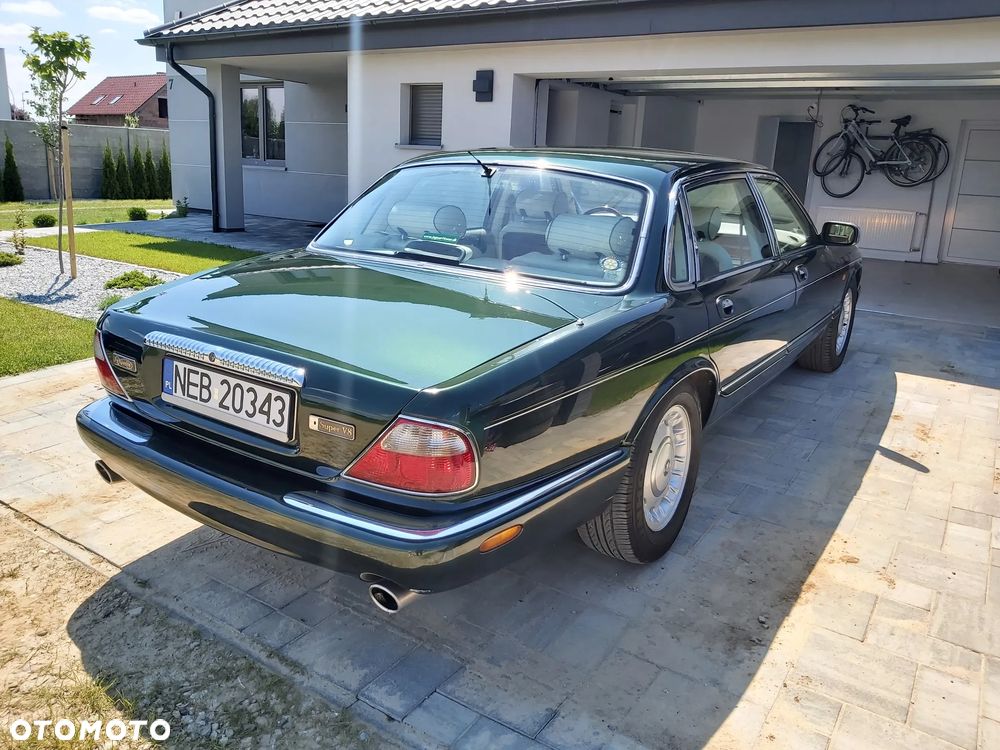 Jaguar Daimler S8 - 19