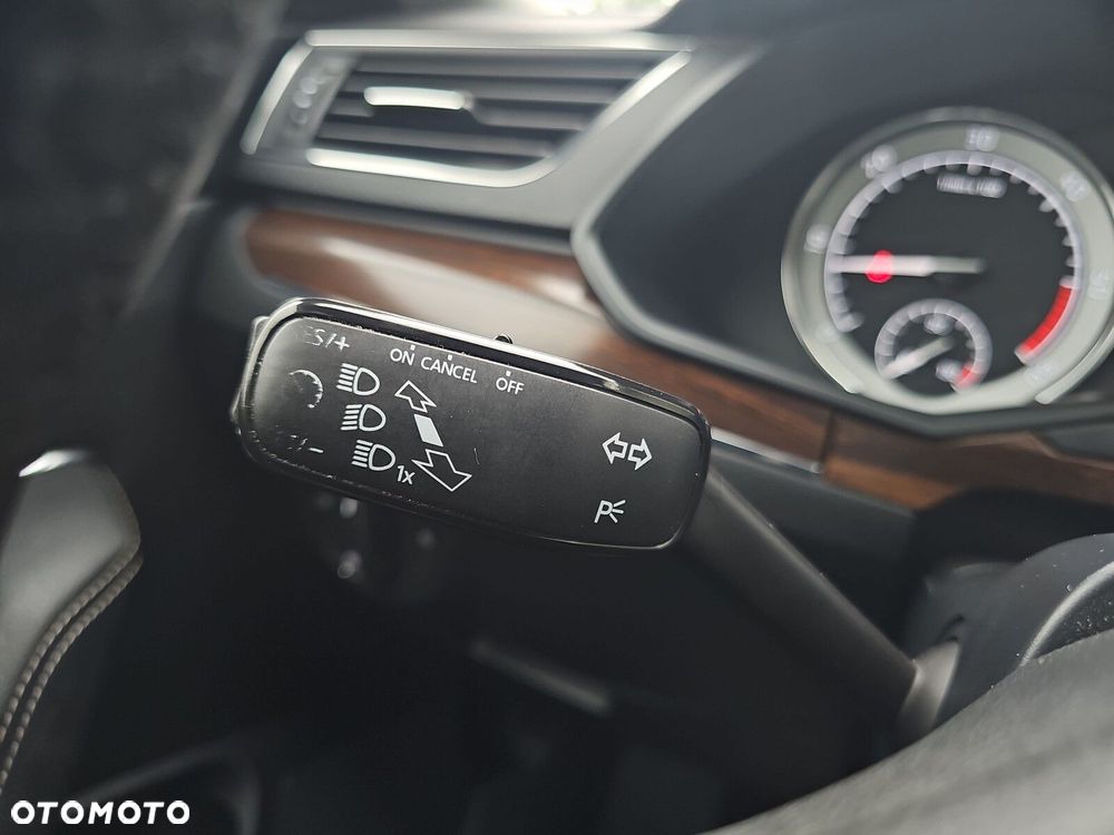 Skoda Superb 2.0 TDI SCR 4x4 Scout DSG - 24