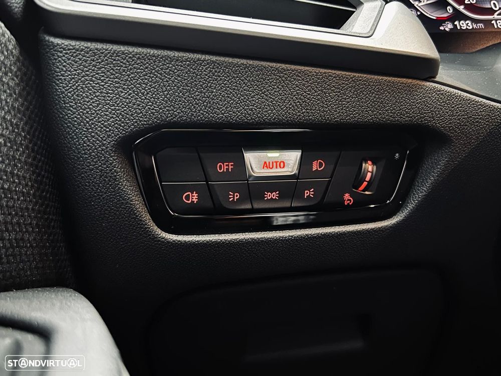 BMW 330 e Corporate Edition Auto - 39