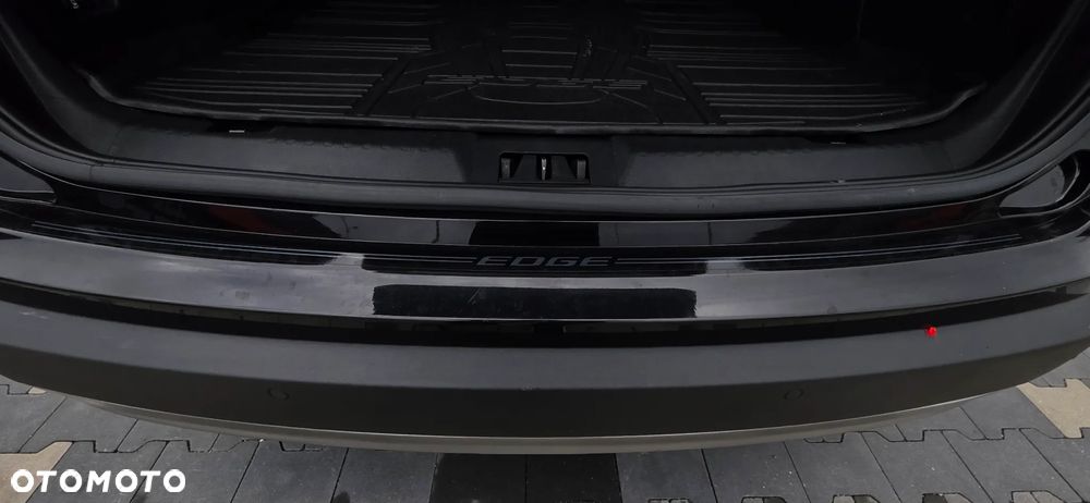 Ford Edge - 17
