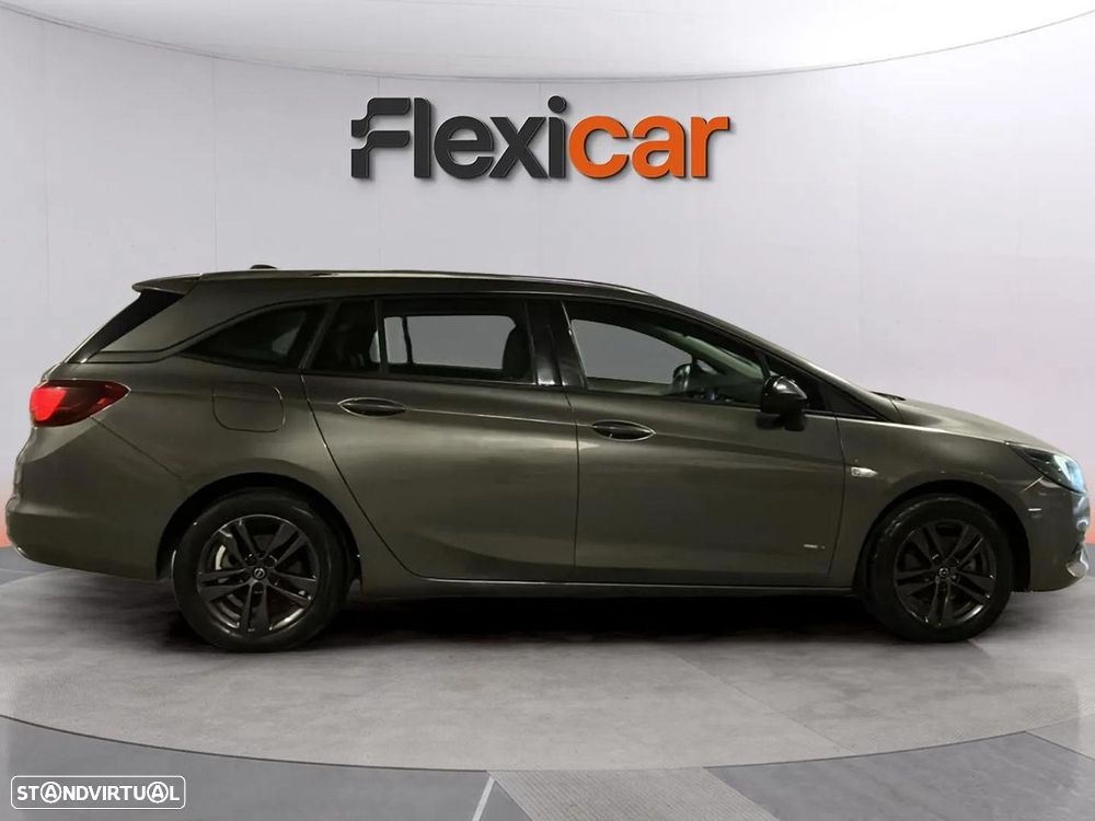 Opel Astra Sports Tourer - 3