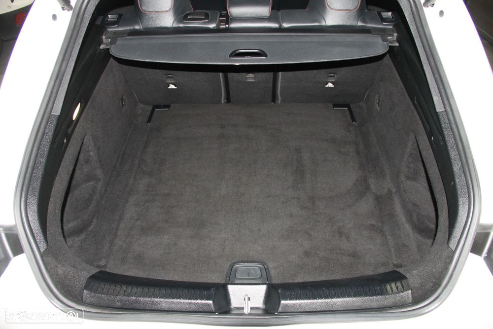 Mercedes-Benz CLA 180 - 9