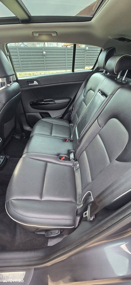 Kia Sportage 2,0 CRDI AWD Aut. Platinum - 8