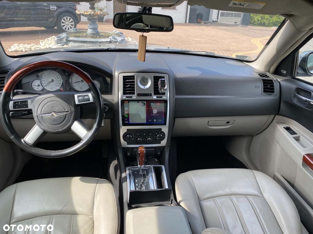 Chrysler 300C - 5