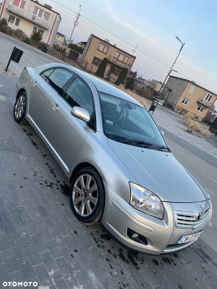 Toyota Avensis 2.2 D-4D Sol - 3