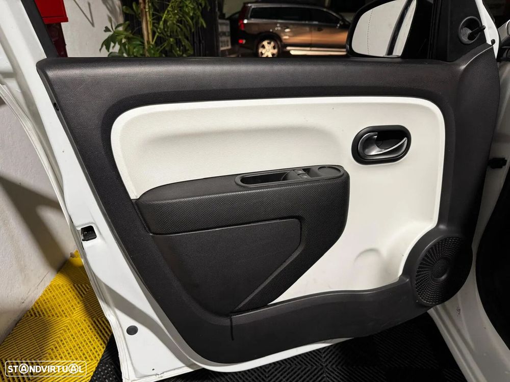 Renault Twingo 1.0 SCe Zen - 25