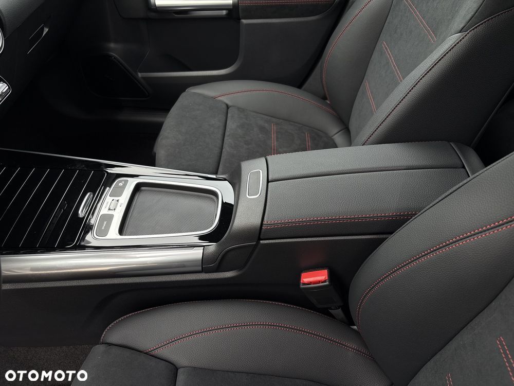 Mercedes-Benz GLA 220 mHEV 4-Matic AMG Line 8G-DCT - 23