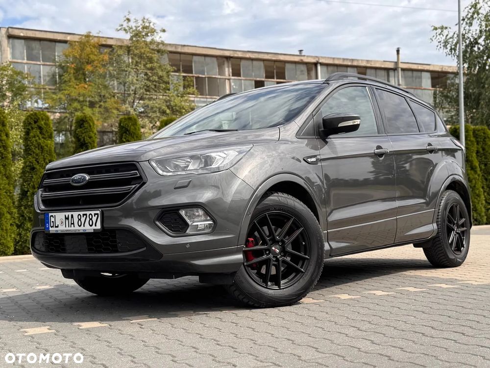 Ford Kuga 1.5 EcoBoost 2x4 ST-Line - 11