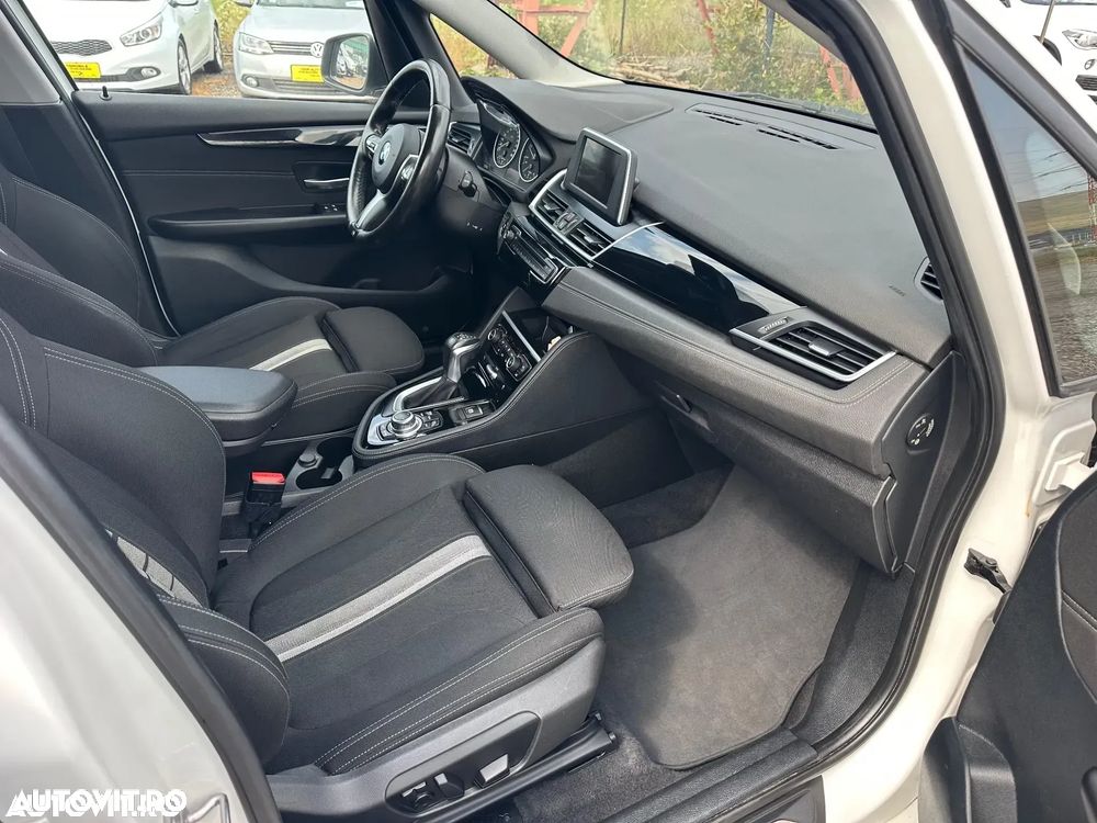 BMW Seria 2 216d Aut. Sport Line - 7