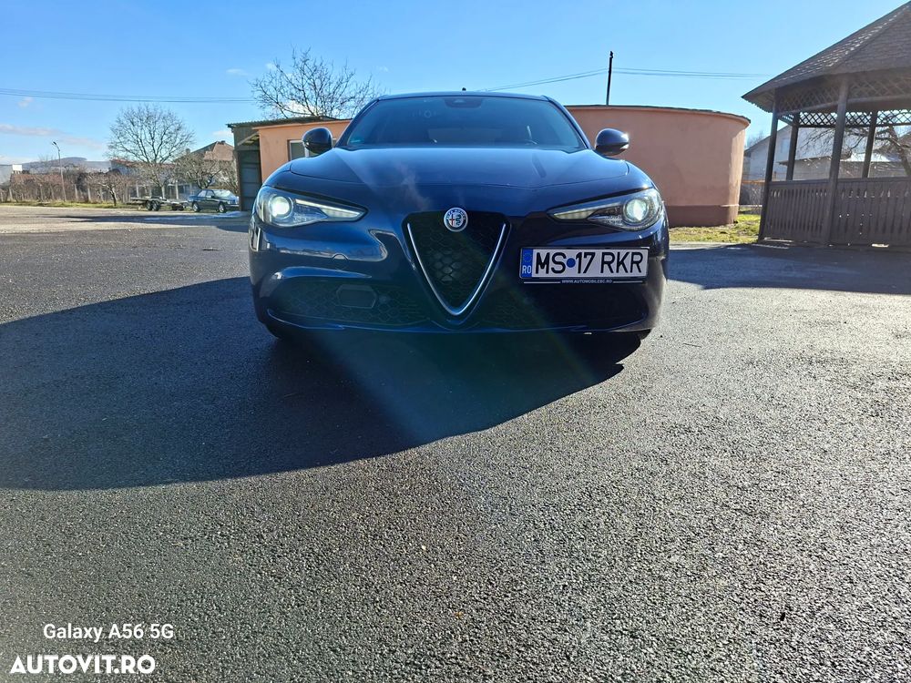 Alfa Romeo Giulia 2.2 - 1