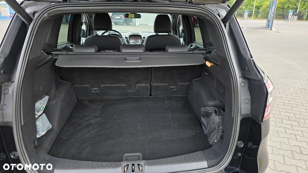 Ford Kuga - 32