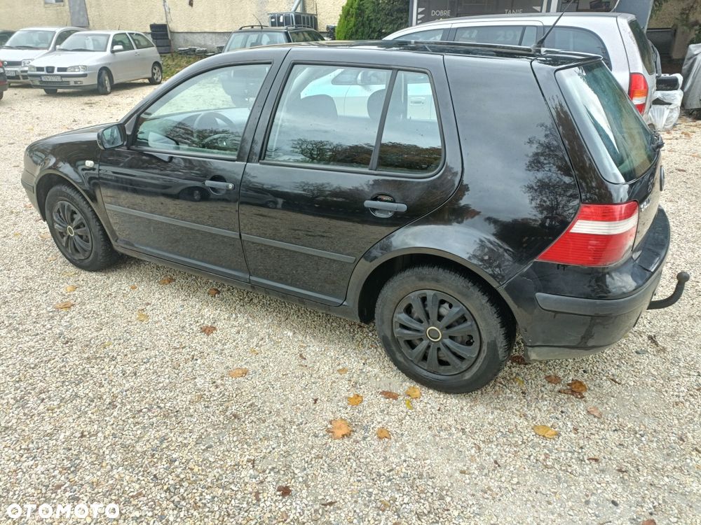 Volkswagen Golf - 5
