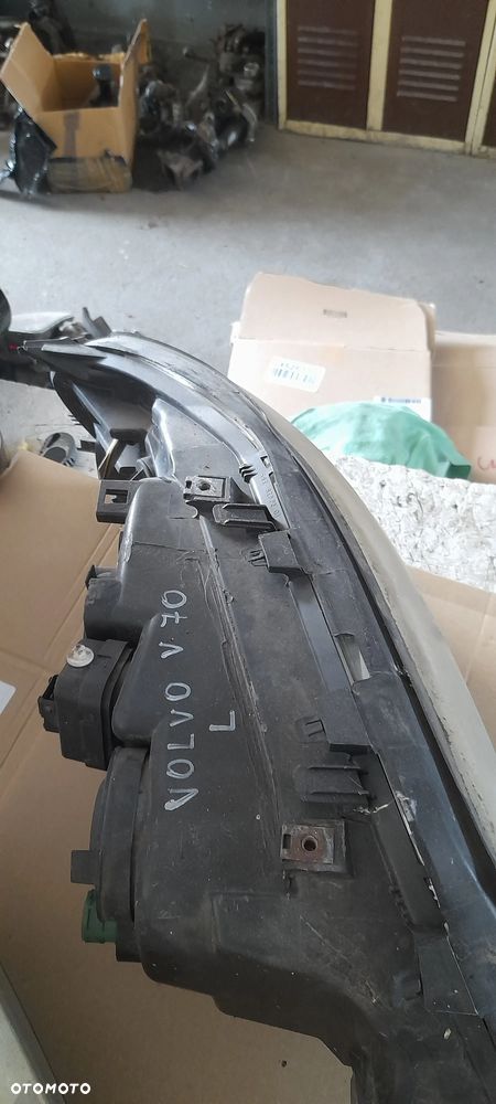 VOLVO V70   lampa lewa tylna górna - 14