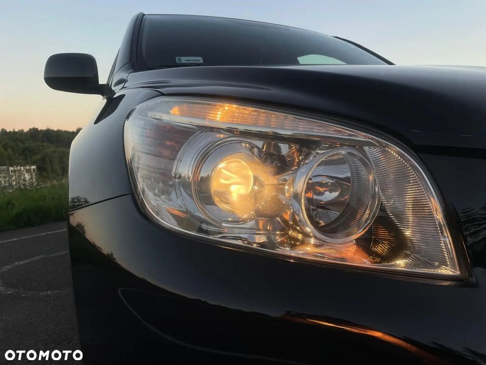 Toyota RAV4 - 29