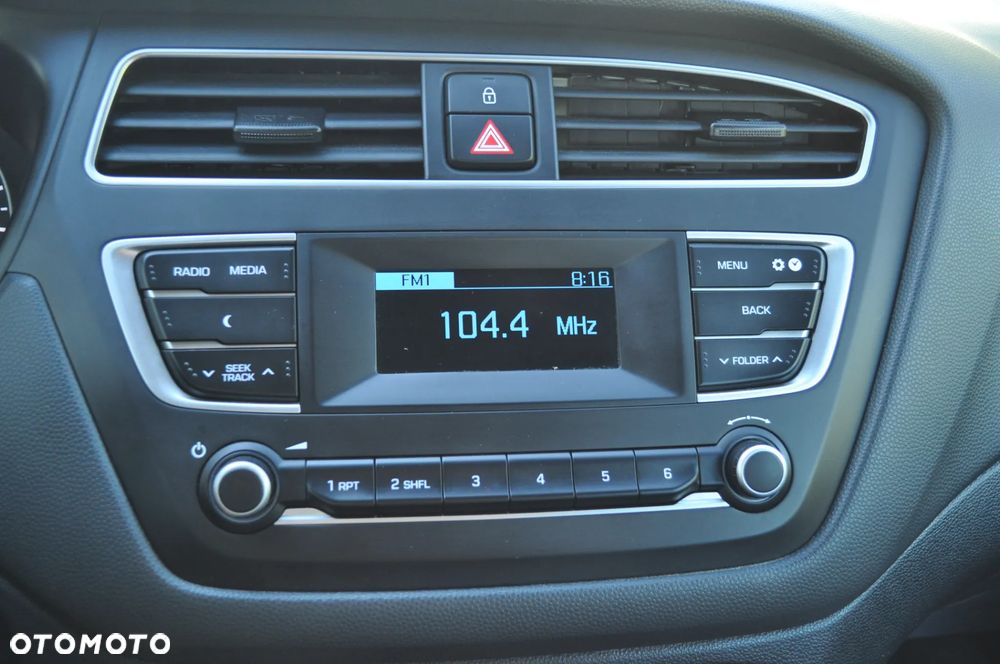 Hyundai i20 1.2 Select - 26