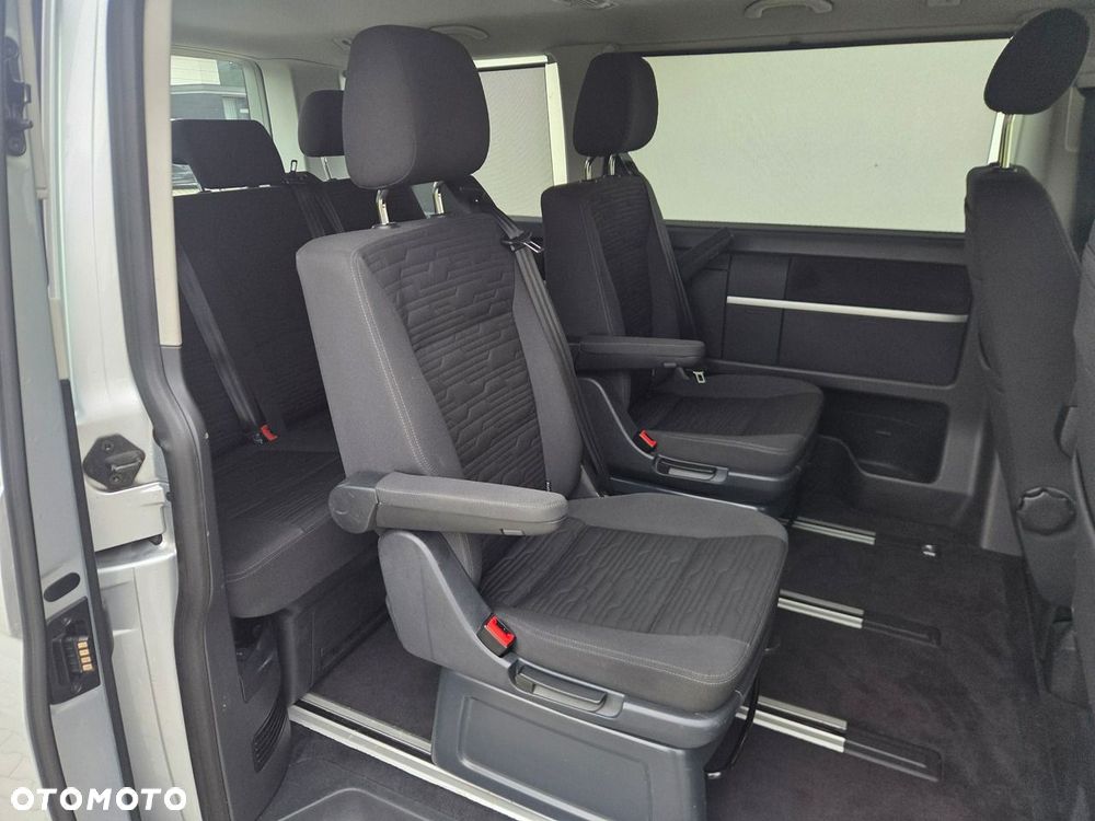 Volkswagen Multivan - 12