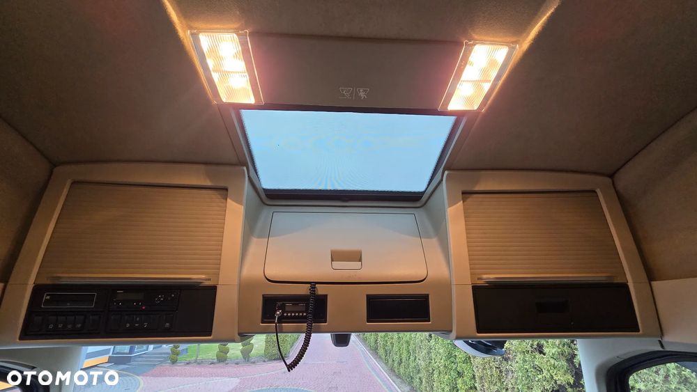 Volvo FH 460 8x2 HIAB 1055 E8 + JIB 150-6+1 - 15