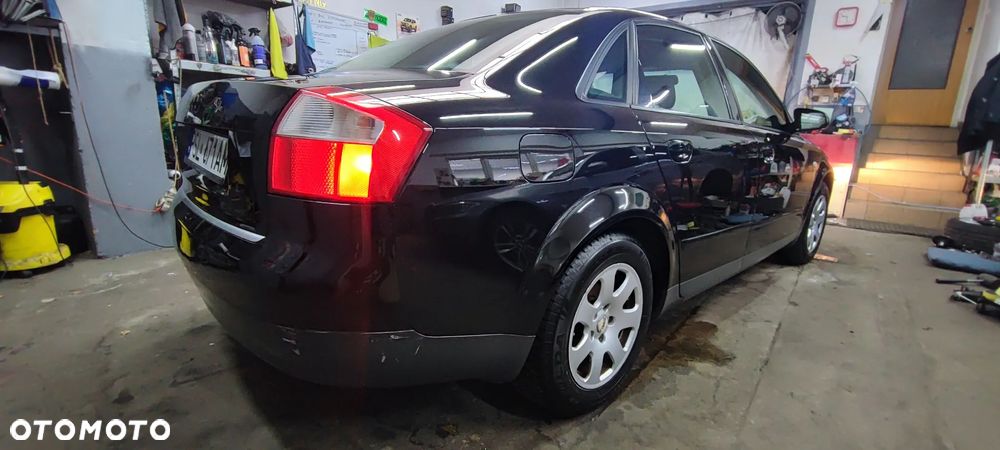 Audi A4 Limousine 1.6 - 8