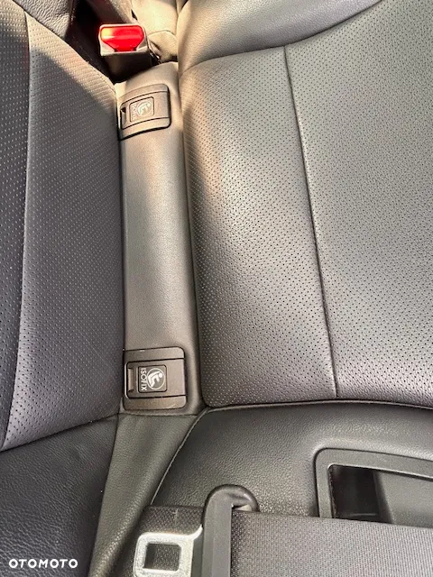 Subaru Outback 2.0D Exclusive Lineartronic - 17