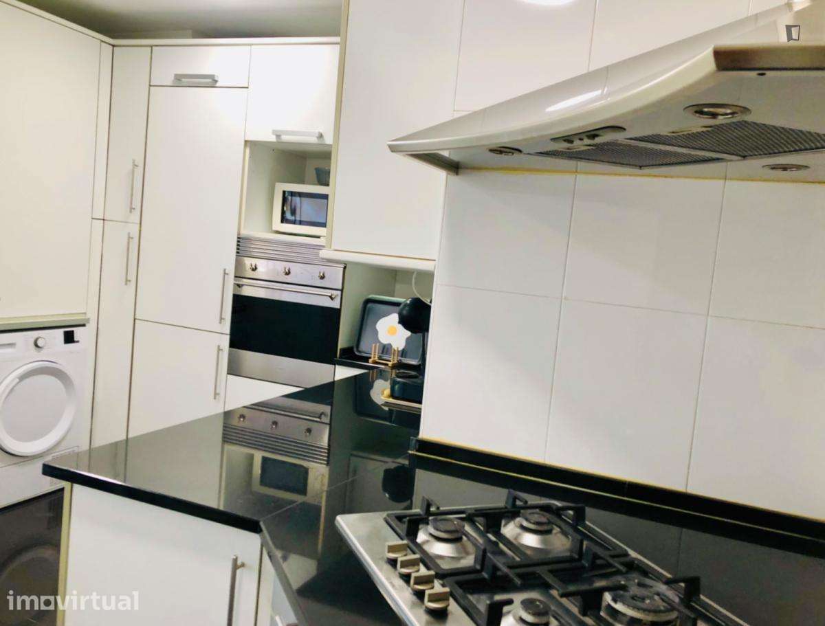 Quarto - localizado em Sete Rios Lisbon - Grande imagem: 5/15
