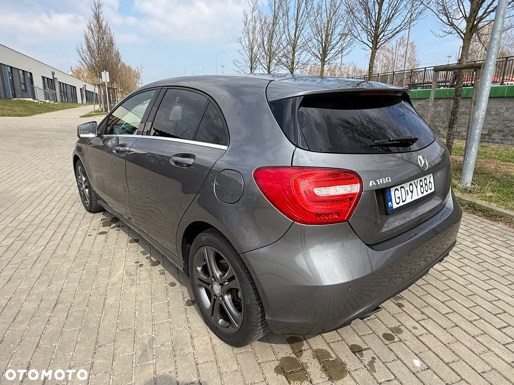 Mercedes-Benz Klasa A 180 BlueEfficiency Edition - 9