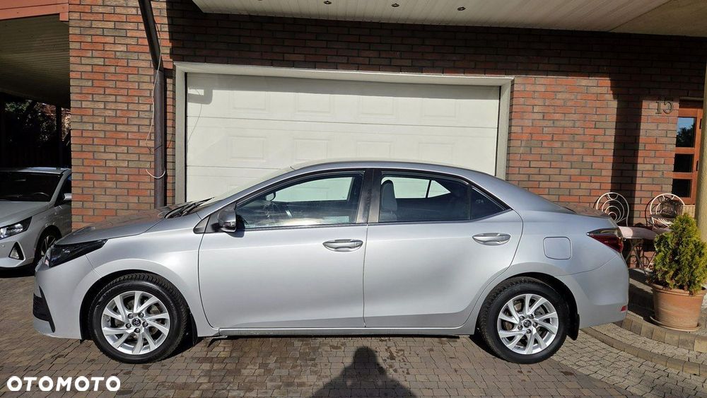 Toyota Corolla 1.6 Comfort - 5