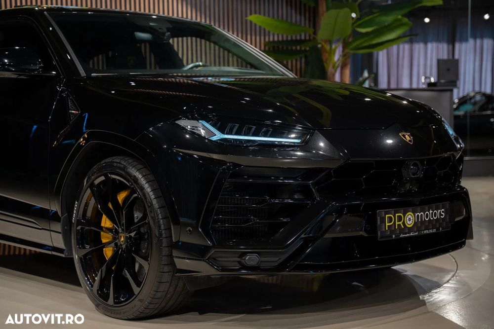 Lamborghini URUS - 11