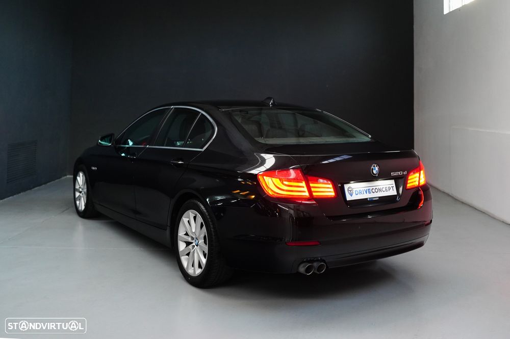 BMW 520 d Auto - 13