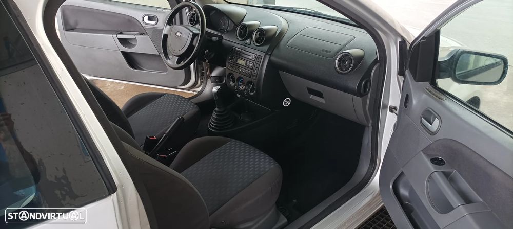 Ford Fiesta 1.25 Ambiente - 10
