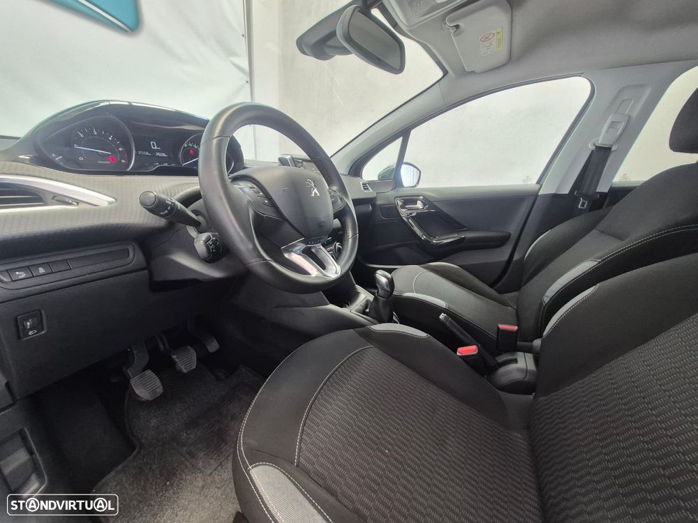 Peugeot 208 1.6 BlueHDi Style - 9
