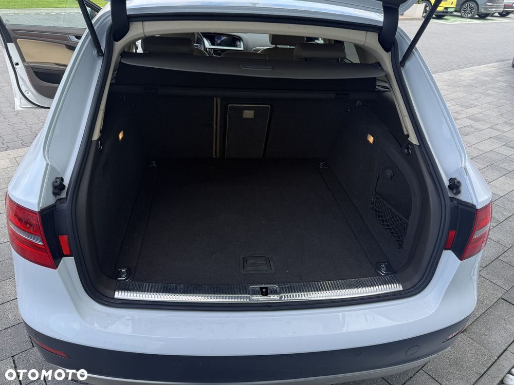 Audi A4 Allroad - 22