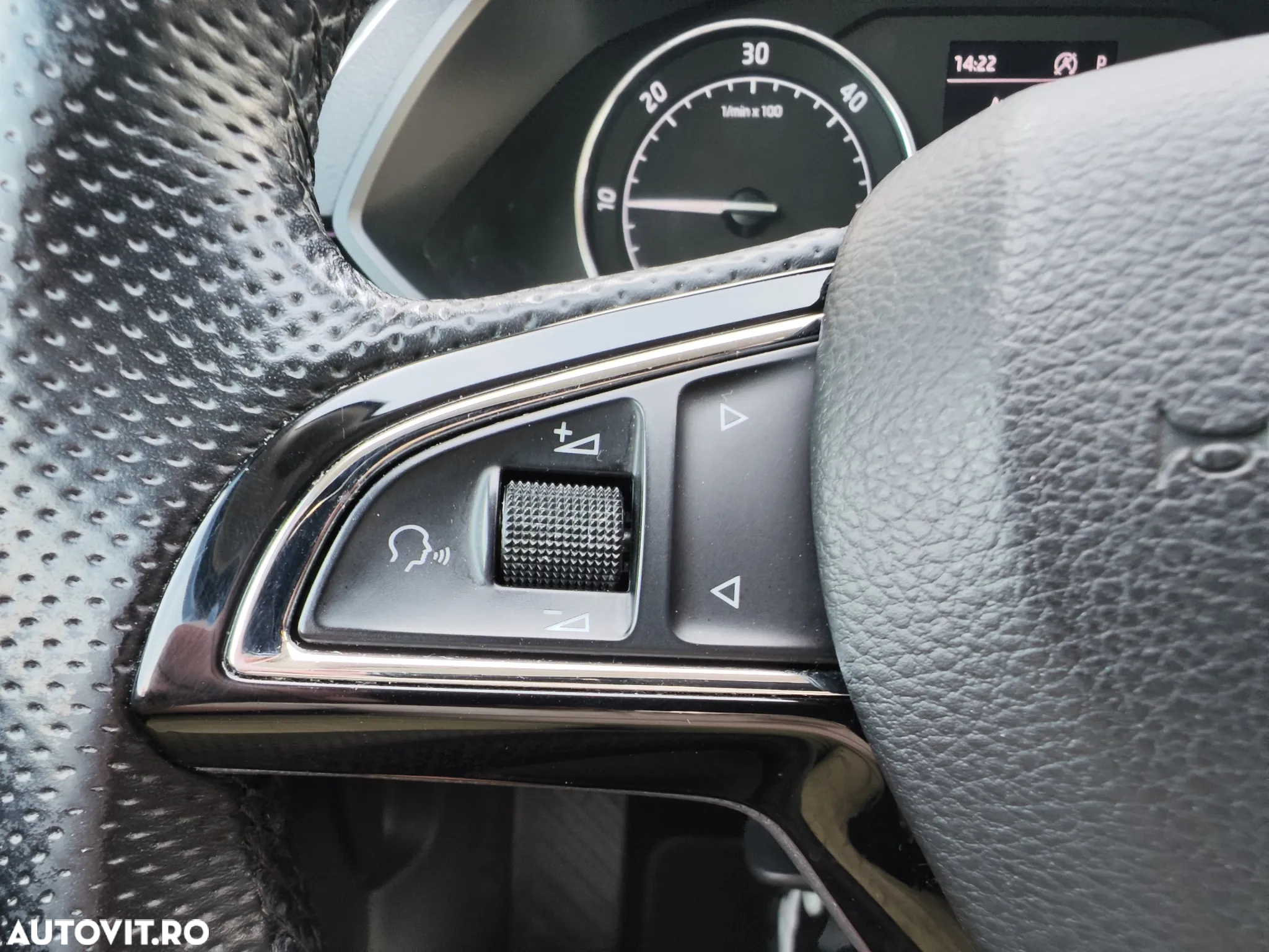Skoda Superb 2.0 TDI DSG Ambition - 25