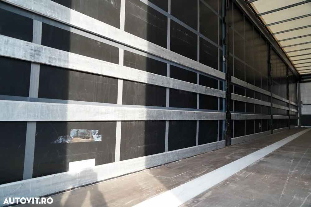 Schwarzmuller CORTINĂ / STANDARD / ACOPERIȘ RIDICAT / AXĂ RIDICATĂ / SAF - 16