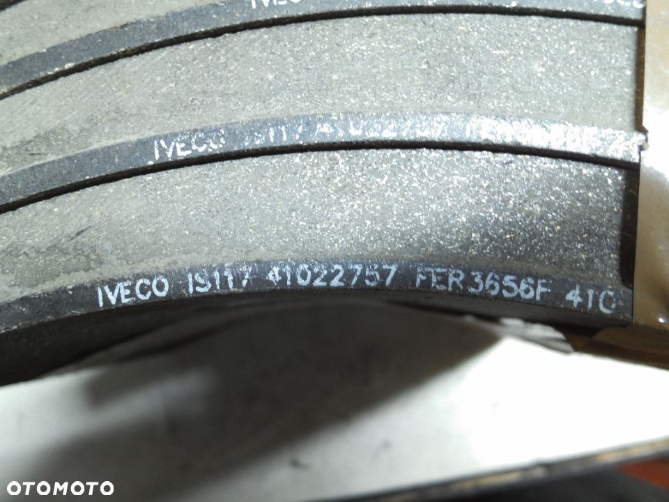 IVECO EUROTRAKKER okładzina hamulca 1906376 POSIADAM TRZY KOMPLETY CENA ZA 1 KOMPLET - 4