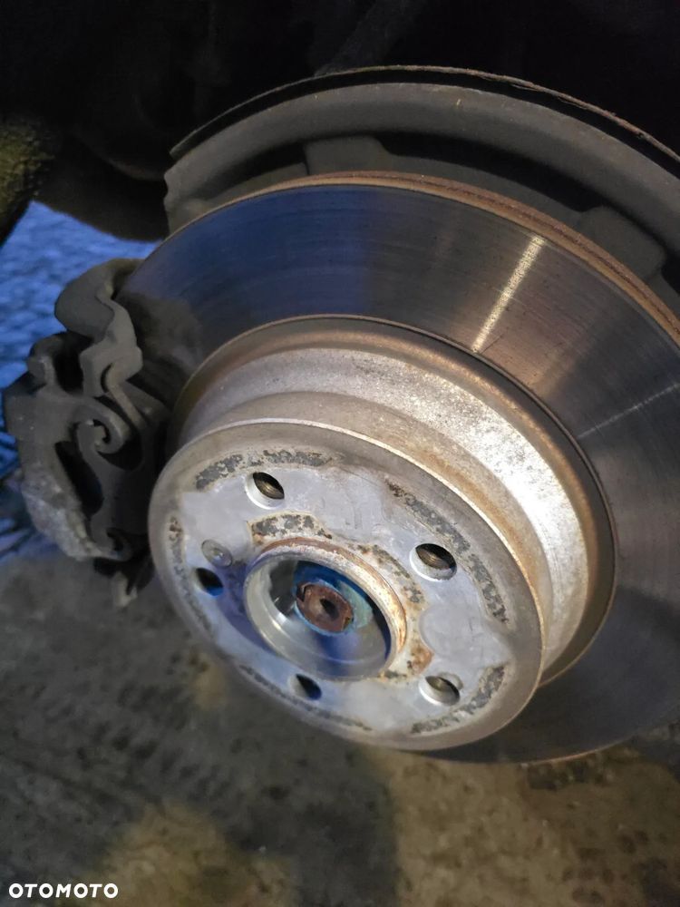 Mercedes-Benz Klasa E 350 BlueTEC 4Matic 7G-TRONIC Elegance - 28