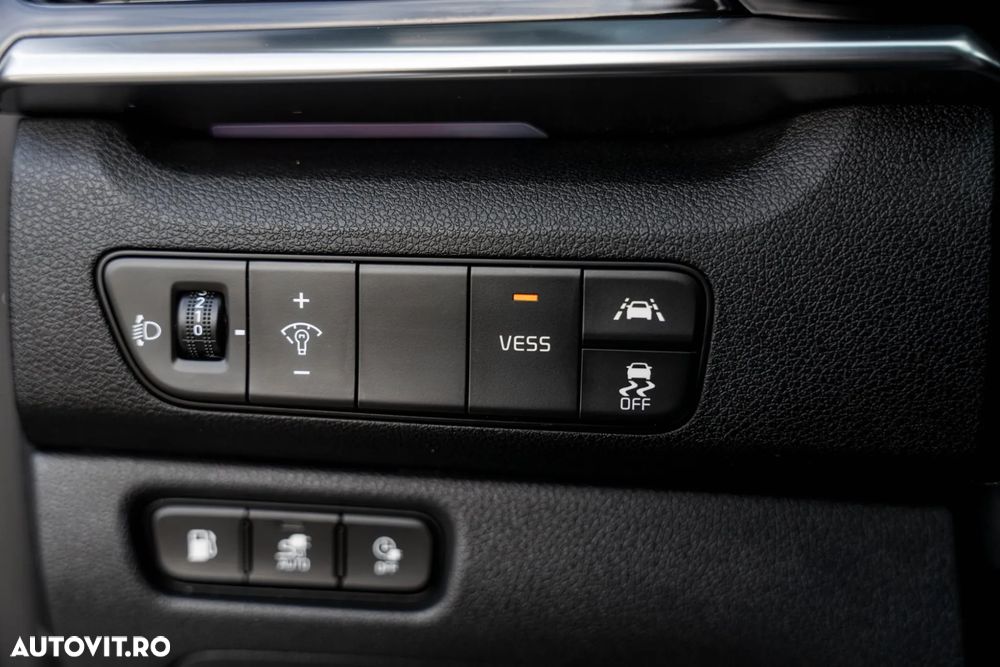 Kia Niro 1.6 GDI PHEV 2WD OPF Aut. Vision - 19