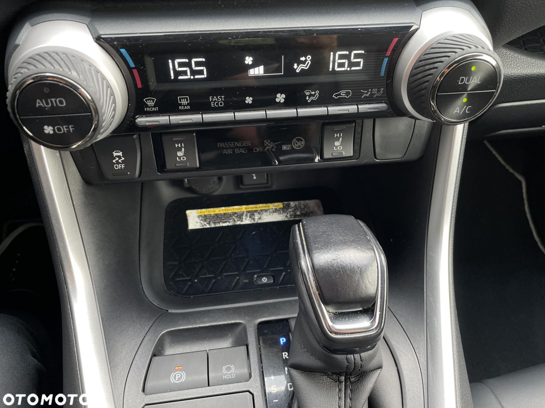 Toyota RAV4 2.5 Hybrid Black Edition by JBL 4x4 - 22
