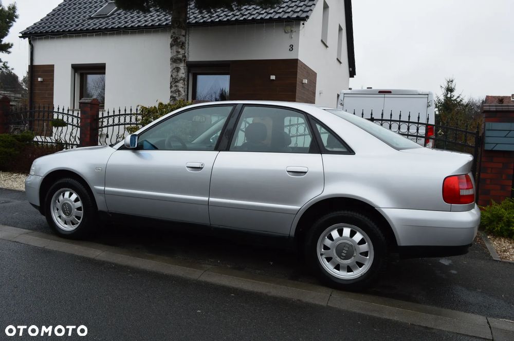 Audi A4 Limousine 1.8 - 2