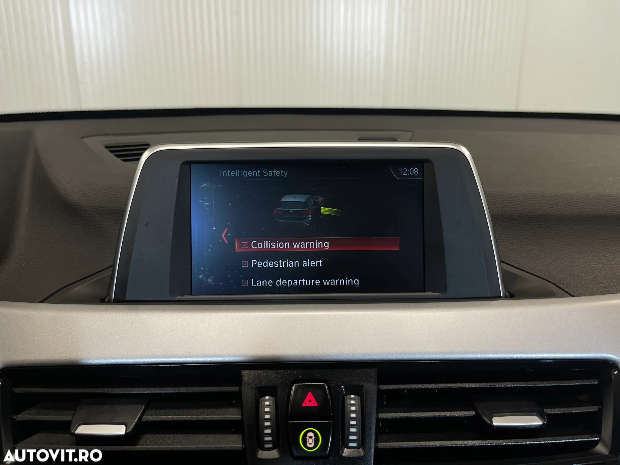 BMW X1 - 14