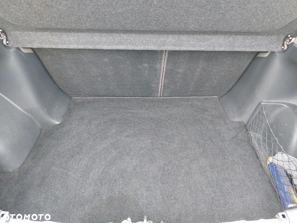 Toyota Corolla 1.4 Terra2 - 14