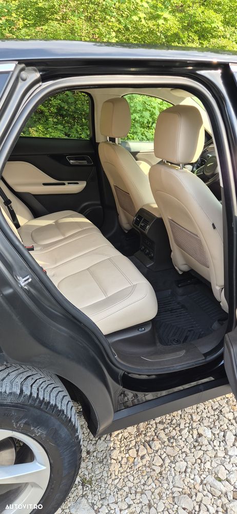 Jaguar F-Pace D200 AWD R-Dynamic Black - 9