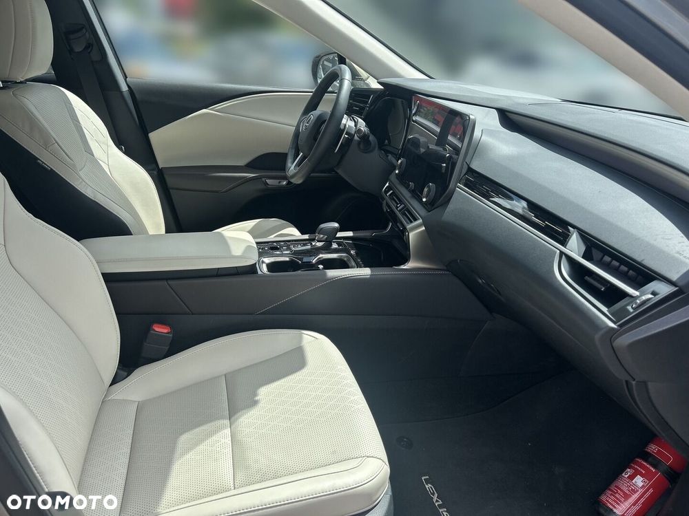 Lexus RX 450h+ Prestige - 10