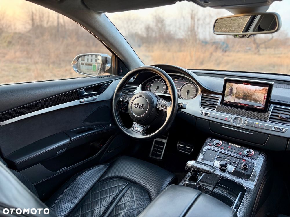 Audi S8 - 14