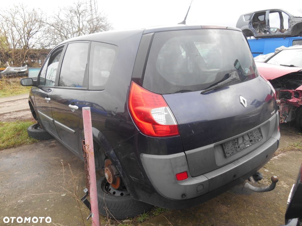 Zderzak tył tylny Renault Scenic II lift 2006-2009r NV472 pod PDC