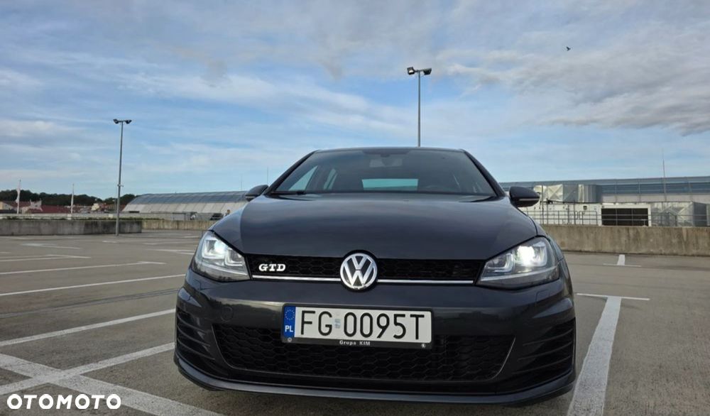 Volkswagen Golf 2.0 TDI BMT GTD - 3
