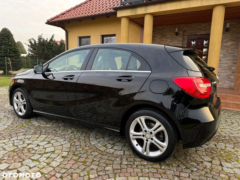 Mercedes-Benz Klasa A 180 d Activity Edition - 6