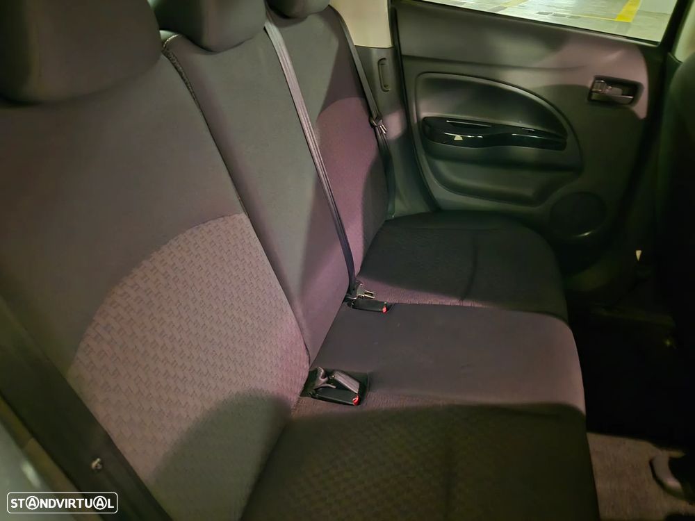 Mitsubishi Space Star 1.2 Intense - 32