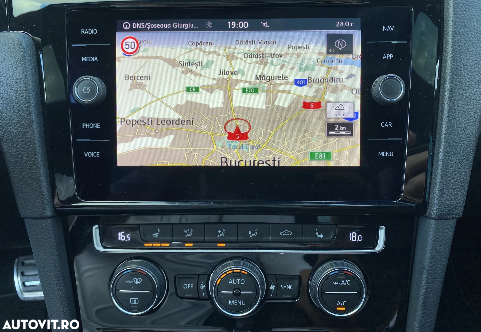 Volkswagen Golf 1.5 eTSI OPF DSG R-Line - 27